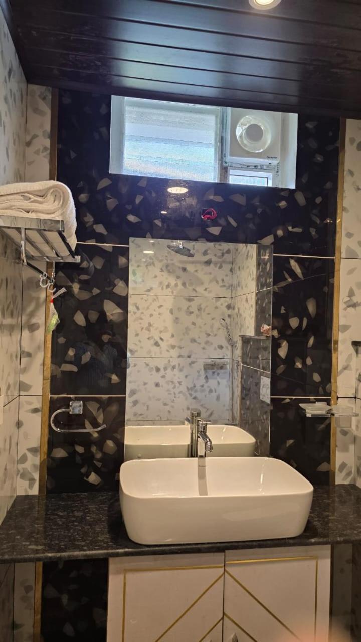 Silver Oak Resorts Yedapalli Exteriör bild